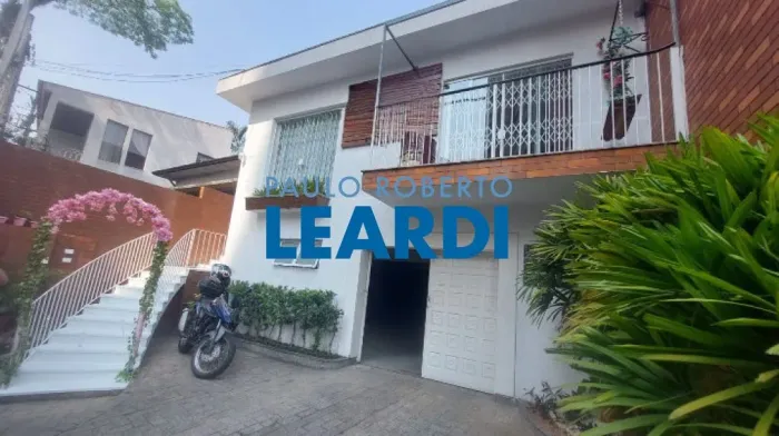 CASA ASSOBRADADA - CENTRO - SP