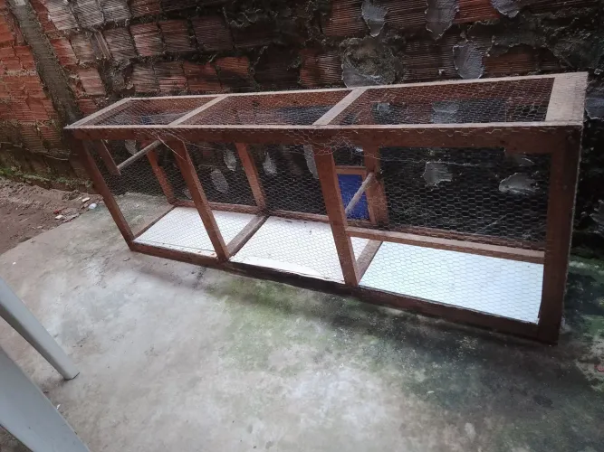 GAIOLA PARA PÁSSARO