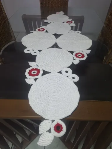 Toalha de mesa (trilho)