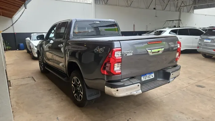 Toyota Hilux CD SRV 4X4 2.8 TDI Diesel Aut. 2025