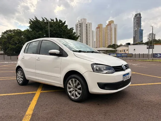 Volkswagen Fox 1.0 MI Total Flex 8V 5P 2013