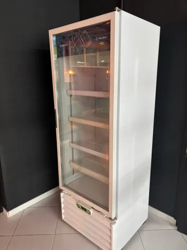 Refrigerador Metalfrio Vb40R