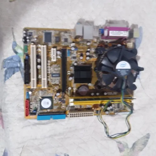 Placa mãe 775 com processador Pentium E5300 cooler e memória ram de 2 gb, sem pasta termic