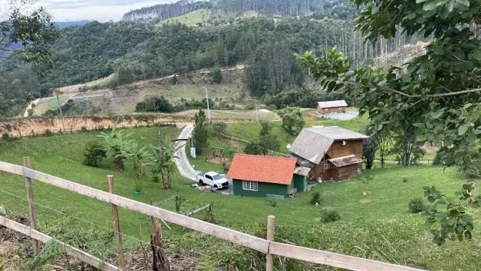 Sitio em Anitapolis  5.000 Metros