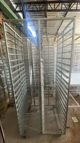 CARRINHO ESQUELETO PARA PAO P/ 40 TELAS (ESTREITA)