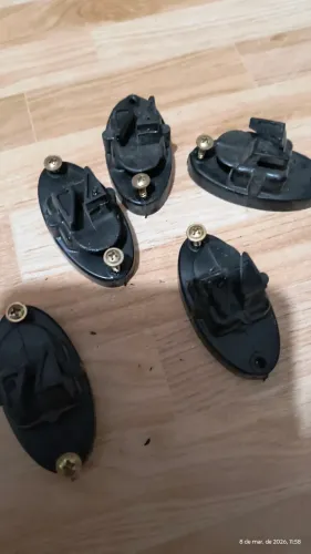 Isoladores para cerca elétrica