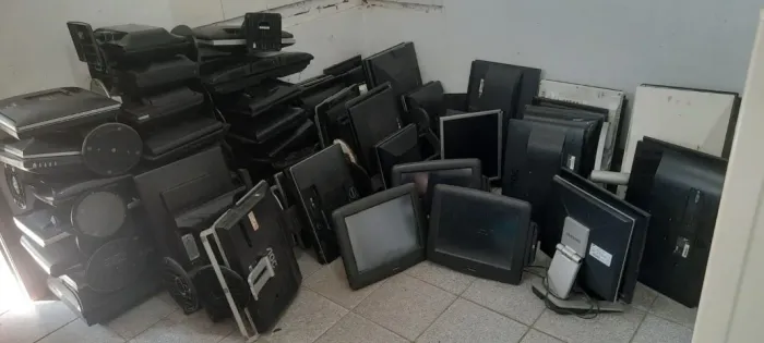 Monitor Lote com 113 com defeito tudo no estado jeito estão não funciona