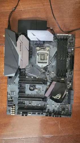 Placa-Mãe ASUS ROG STRIX Z270E GAMING - Defeito no Soquete do Processador