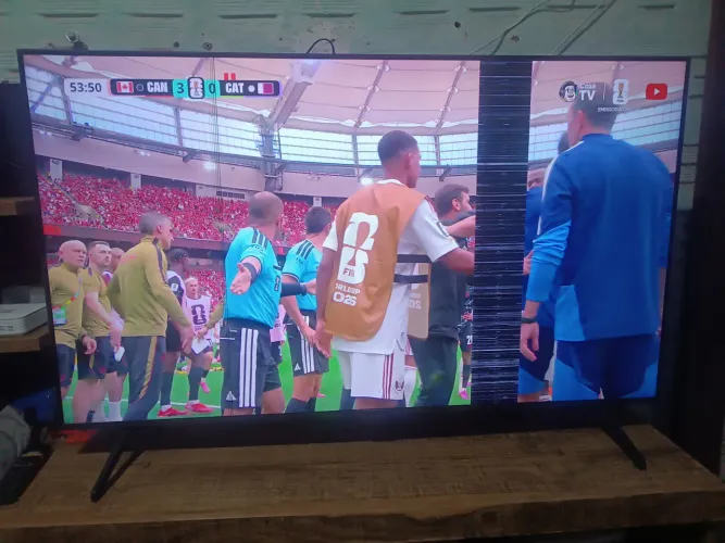 Smart tv 50 polegadas Samsung com listras na tela