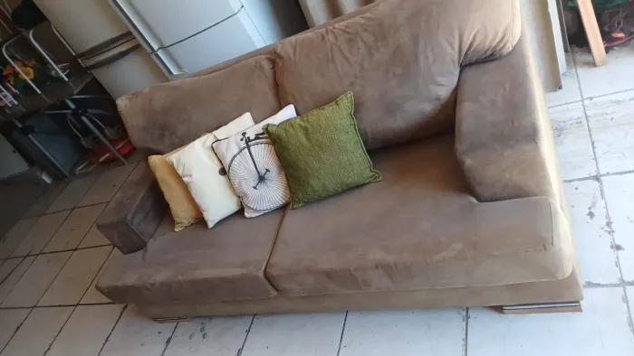 sofá 2 lugares