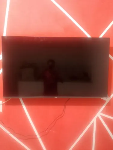 Vendo essa televisao de 50 polegadas 1200 ,3 meses de uso tenho tudo dela <br>