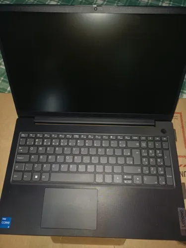 NOTEBOOK LENOVO INTEL CORE I5 -TELA 15,6 16 GB- 512 GB SSD- WINDOWS 11