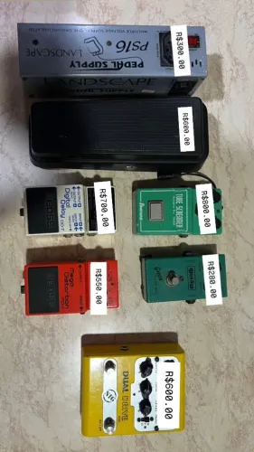 Pedais de Guitarra (LEIA A DESCRIÇÃO)
