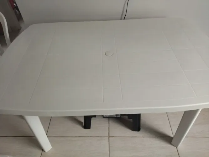 Mesa plástica Tramontina 