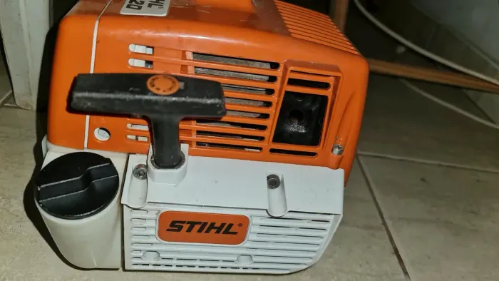 .roçadeira Stihl 220