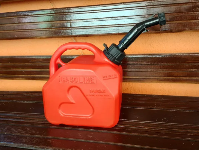 GALÃO ESPECIAL PARA ÁLCOOL OU GASOLINA