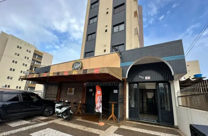 Sala comercial para venda e locação na Região Central de Londrina com 2 ambientes bem dist