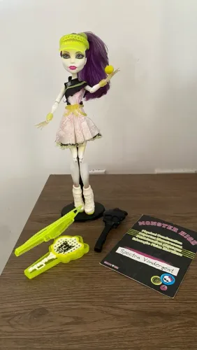 Boneca Monster High - Spectra Vondergeist Sport