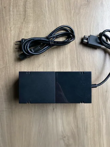 Fonte paralela para Xbox One Fat, testada e funcionando perfeitamente.