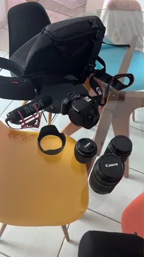 Câmera fotográfica T700D 