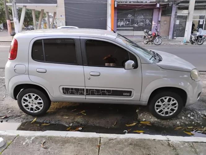 Fiat Uno Vivace/rua 1.0 EVO Fire Flex 8V 5P 2014