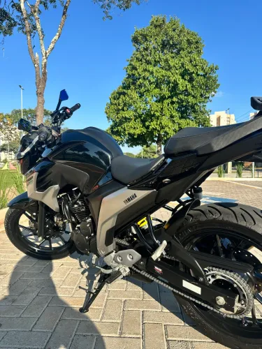 YAMAHA FZ25 FAZER