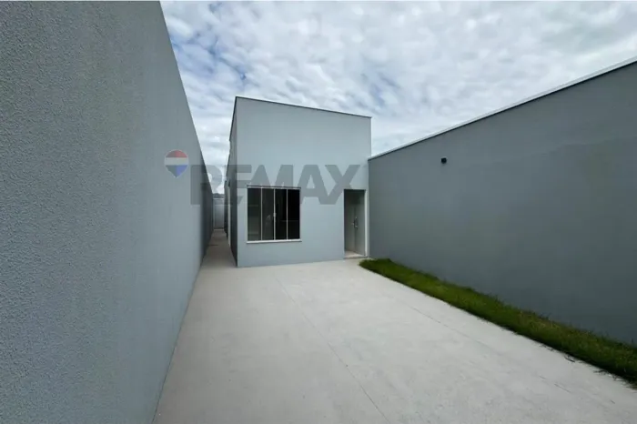 Aluga-se casa buriti lll. R$ 2.000,00