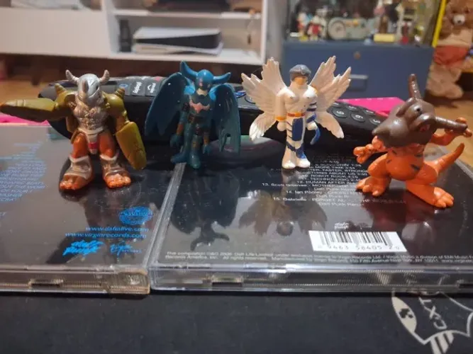 Digimon lote 4 bonecos anos 2000 sem marca