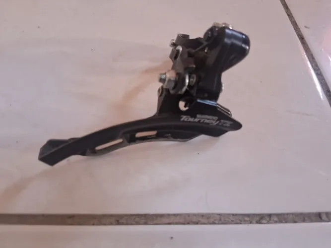 Shimano tourney TY500 dianteiro