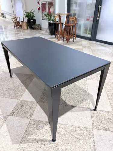 Mesa em aço e vidro para escritório Tenho 3 mesas - Valor por Unidade