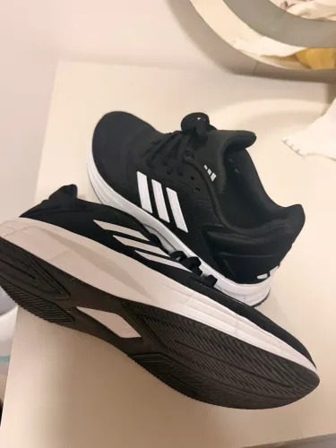 Tênis Adidas 38 e 39