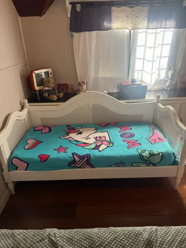 Cama provençal em madeira maciça completa com colchão