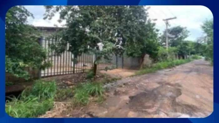 TERRENO - Área de 4.027m² com benfeitorias, Lote 05 da Quadra 48, Rua Cento e Dois, Jardim