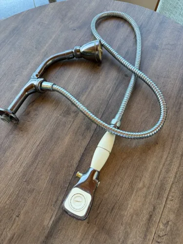 ducha higiênica usada marca Deca, mangueira flexivel, peça vintage