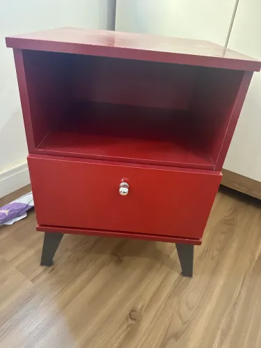 Mesa de cabeceira 