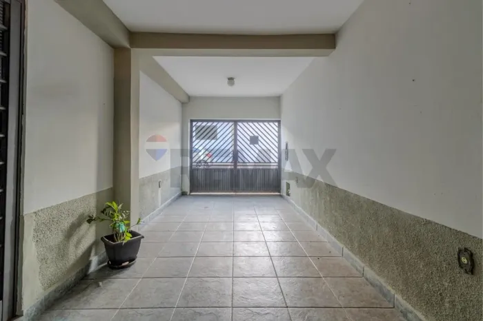 Casa à Venda: Oportunidade de investimento na Vila São Miguel!