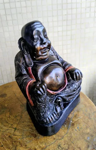 Estátua do Buda, perfeito estado, tamanho 18cm altura x 12cm de circunferência 