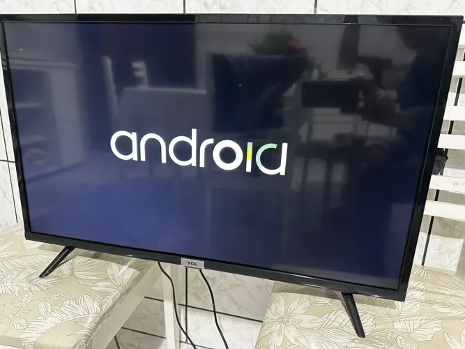 TV TCL 32 POLEGADAS SMART.