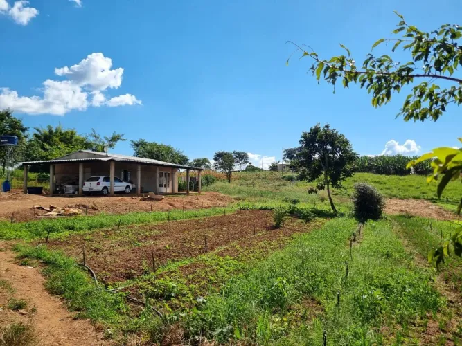 Vende-se chácara 4.000m Anápolis - Go