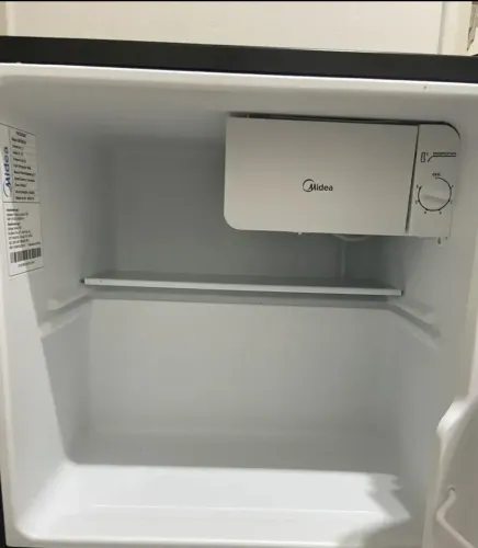 Vendo Frigobar Midea Compact 45 litros black 