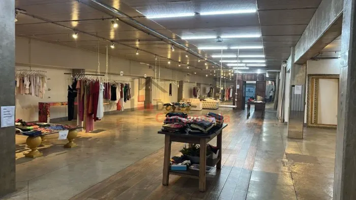 Loja comercial com 900 m² para alugar no Centro de Pouso Alegre - Excelente oportunidade!
