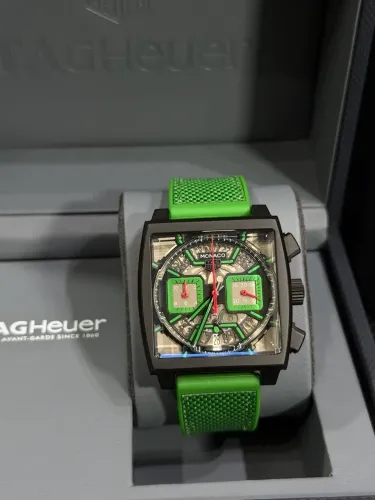 Relógio TAG Heuer Mônaco verde