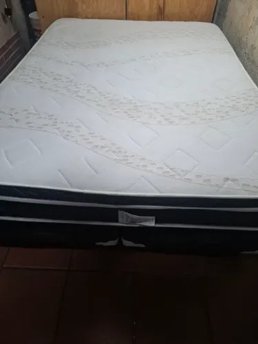 Box bipartido casal raridade e colchão casal 1.38 1.88