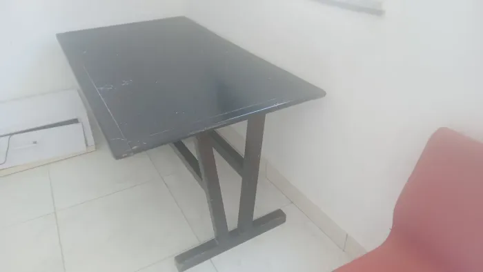 Vendo mesa de jantar holandesa