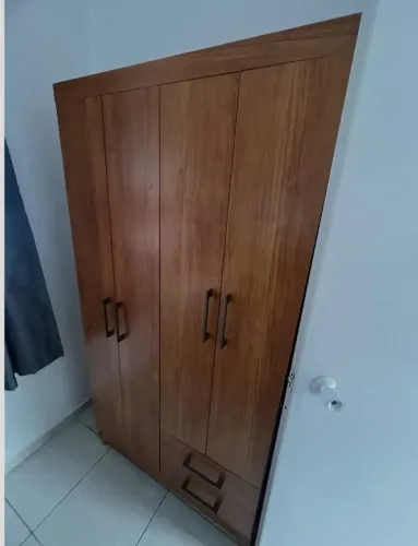 Promoção Guarda Roupa Marrom 4 portas - 15/01/2026