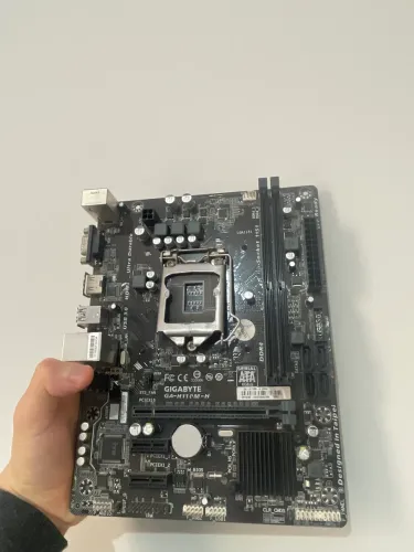 Placa mãe gygabite, h110m-h