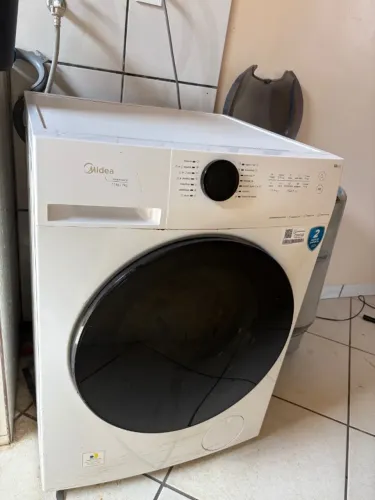 Máquina Midea Lava e Seca