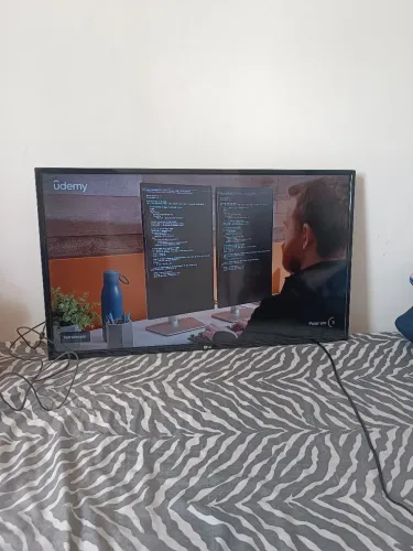 Televisão 32 polegadas. Não e Smartv