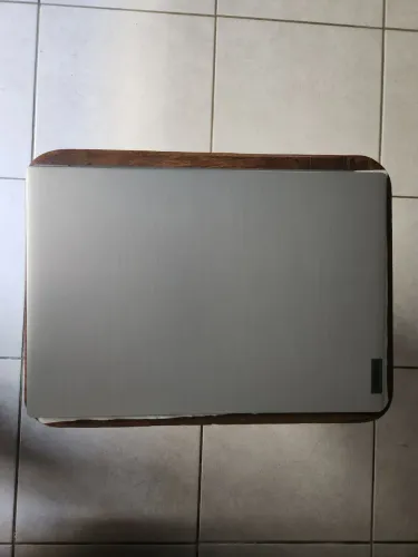 Vendo notebook lenovo IdealPad 3