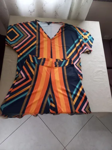 ?Conjunto Zinzane Estampado (Blusa e Calça) - Semi Novo